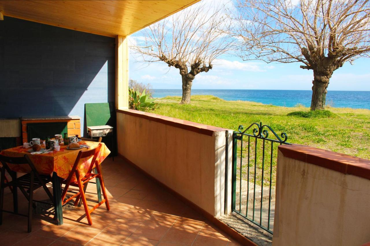House On The Sea Villa Mascali Buitenkant foto